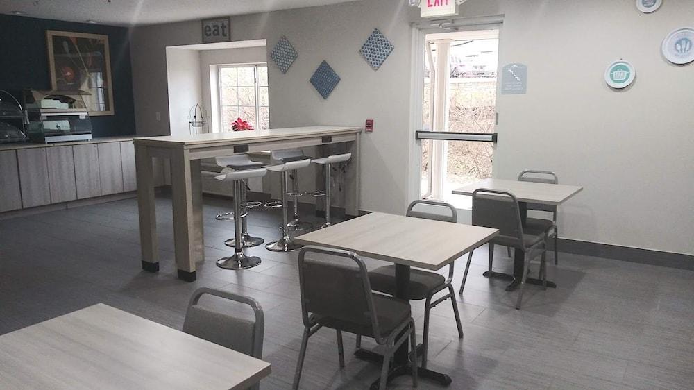 Microtel Inn & Suites By Wyndham Florence/Cincinnati Airpo Esterno foto