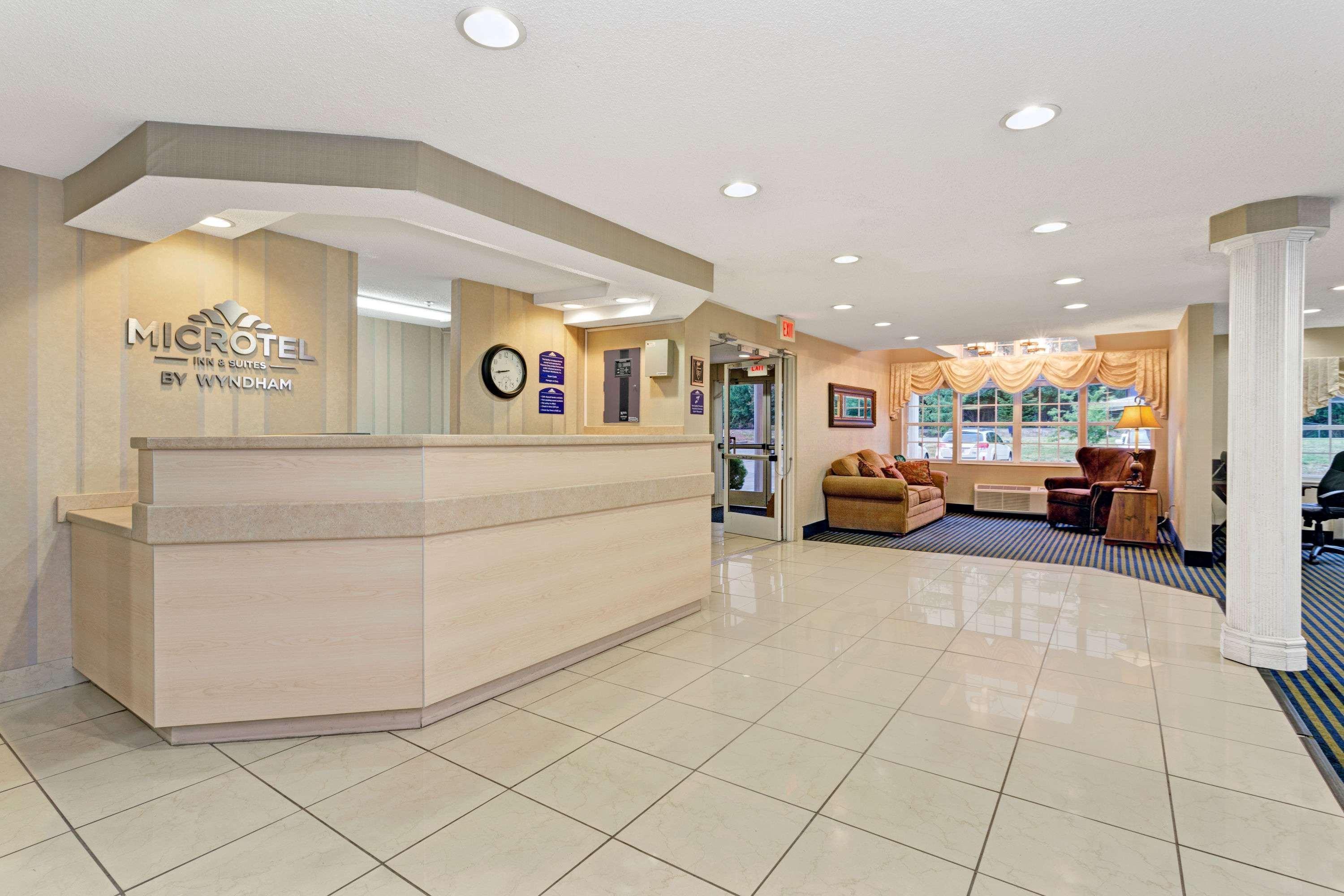Microtel Inn & Suites By Wyndham Florence/Cincinnati Airpo Esterno foto