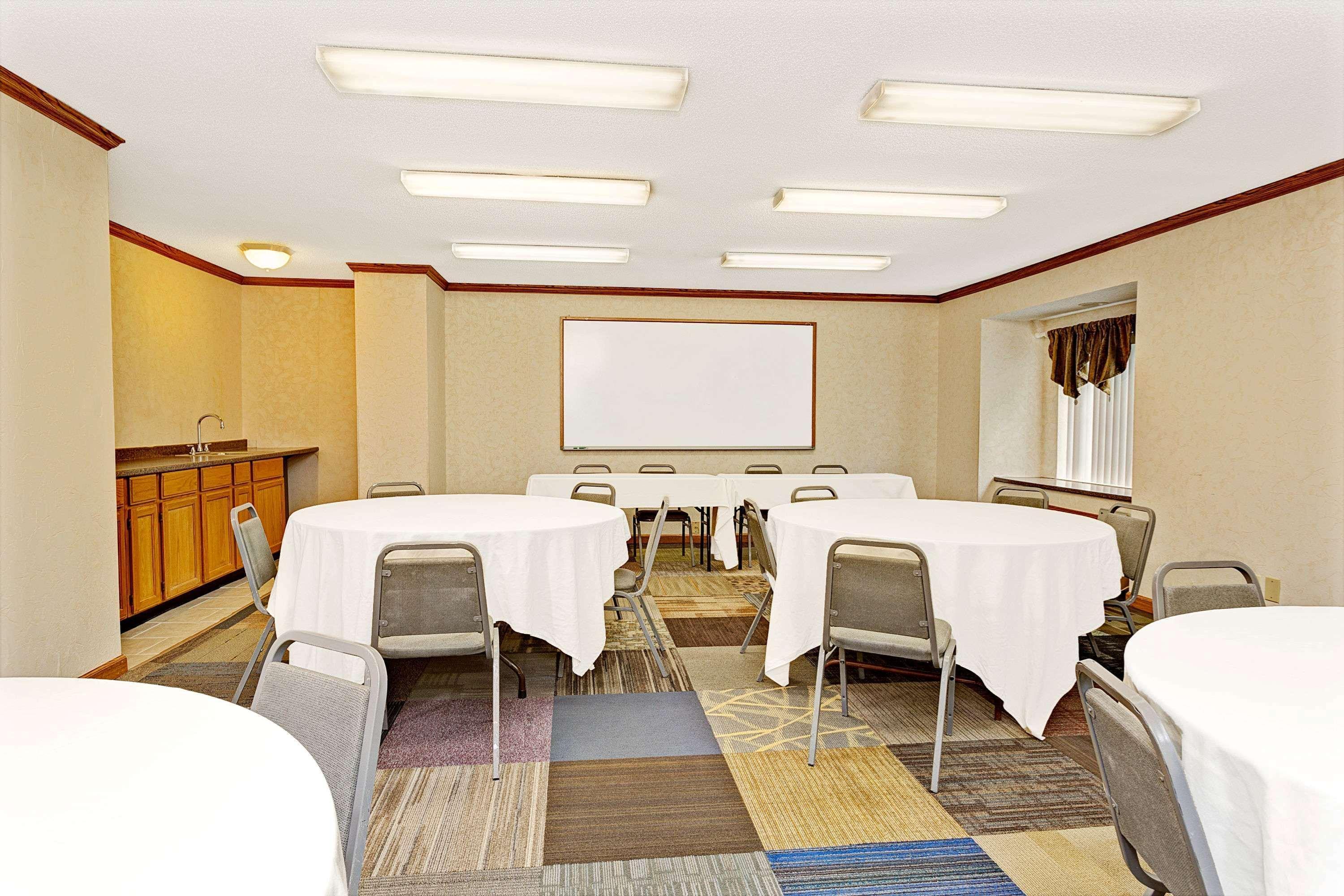Microtel Inn & Suites By Wyndham Florence/Cincinnati Airpo Esterno foto