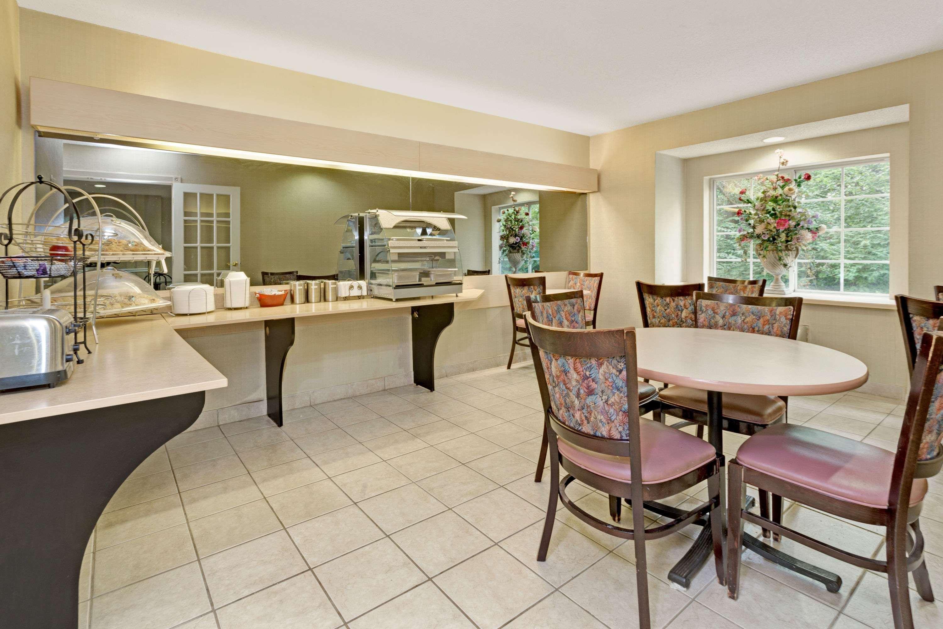 Microtel Inn & Suites By Wyndham Florence/Cincinnati Airpo Esterno foto