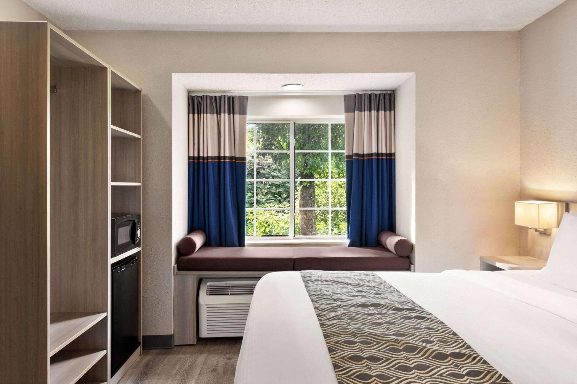 Microtel Inn & Suites By Wyndham Florence/Cincinnati Airpo Esterno foto