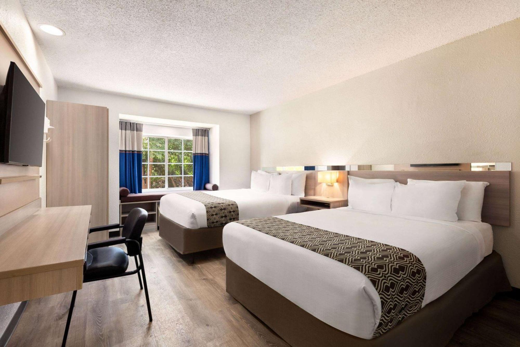 Microtel Inn & Suites By Wyndham Florence/Cincinnati Airpo Esterno foto